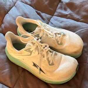 Altra Torin 8 running shoes